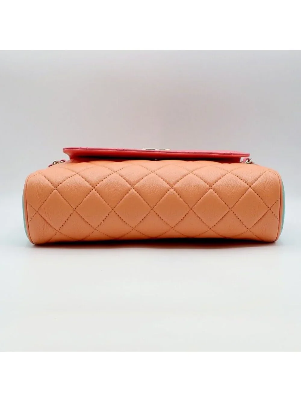 Chanel Shoulder Bag Multicolor Gold Leather CC Logo